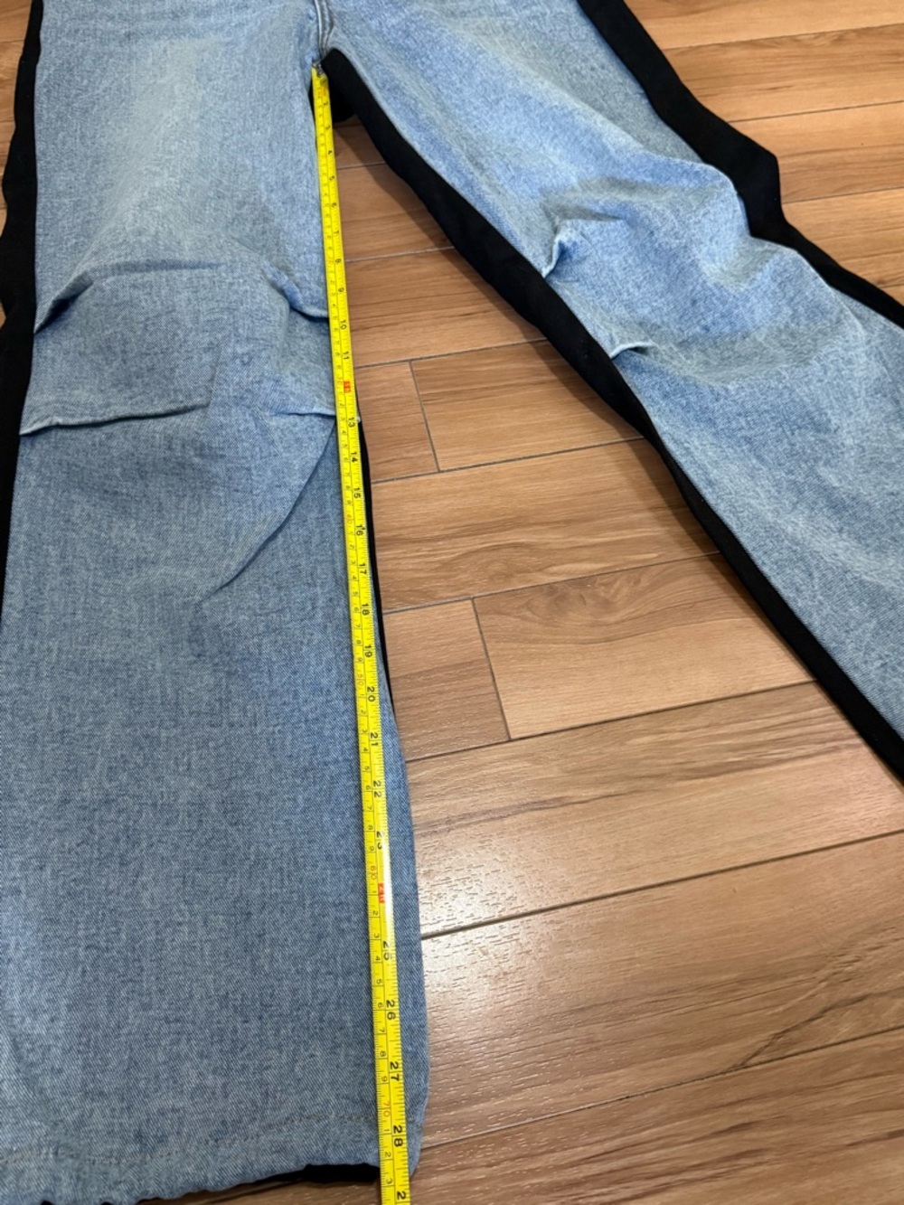 SHEIN Two-Tone Straight Leg Jeans - Blue in Front and Black in Back Size XS - Picture 11 of 12